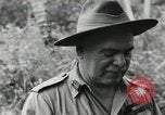 Standbild US General Robert Eichelberger Buna New Guinea, 1943, aus Sekunde 37 historischem Filmmaterial Videoclip 65675066259
