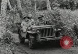 Standbild US General Robert Eichelberger Buna New Guinea, 1943, aus Sekunde 45 historischem Filmmaterial Videoclip 65675066259