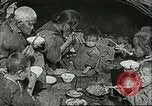 Image les enfants pauvres Chine, 1932, de la seconde 52 séquences d'archives historiques vidéo 65675066264