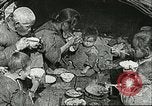 Image les enfants pauvres Chine, 1932, de la seconde 54 séquences d'archives historiques vidéo 65675066264