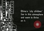 Image les enfants pauvres Chine, 1932, de la seconde 1 séquences d'archives historiques vidéo 65675066265