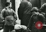 Image les enfants pauvres Chine, 1932, de la seconde 38 séquences d'archives historiques vidéo 65675066265