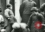Image les enfants pauvres Chine, 1932, de la seconde 39 séquences d'archives historiques vidéo 65675066265
