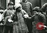 Image les enfants pauvres Chine, 1932, de la seconde 43 séquences d'archives historiques vidéo 65675066265