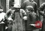 Image les enfants pauvres Chine, 1932, de la seconde 47 séquences d'archives historiques vidéo 65675066265