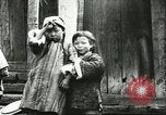 Image les enfants pauvres Chine, 1932, de la seconde 49 séquences d'archives historiques vidéo 65675066265