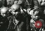 Image les enfants pauvres Chine, 1932, de la seconde 27 séquences d'archives historiques vidéo 65675066266