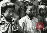 Image les enfants pauvres Chine, 1932, de la seconde 37 séquences d'archives historiques vidéo 65675066266