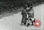 Image les enfants pauvres Chine, 1932, de la seconde 15 séquences d'archives historiques vidéo 65675066267