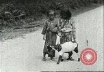 Image les enfants pauvres Chine, 1932, de la seconde 16 séquences d'archives historiques vidéo 65675066267