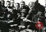Image les enfants pauvres Chine, 1932, de la seconde 18 séquences d'archives historiques vidéo 65675066268