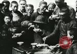 Image les enfants pauvres Chine, 1932, de la seconde 21 séquences d'archives historiques vidéo 65675066268