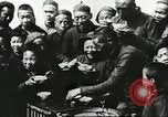 Image les enfants pauvres Chine, 1932, de la seconde 25 séquences d'archives historiques vidéo 65675066268