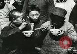 Image les enfants pauvres Chine, 1932, de la seconde 45 séquences d'archives historiques vidéo 65675066268