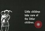 Image les enfants pauvres Chine, 1932, de la seconde 4 séquences d'archives historiques vidéo 65675066272