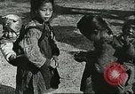 Image les enfants pauvres Chine, 1932, de la seconde 14 séquences d'archives historiques vidéo 65675066272