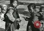 Image les enfants pauvres Chine, 1932, de la seconde 15 séquences d'archives historiques vidéo 65675066272