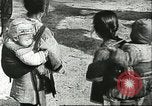 Image les enfants pauvres Chine, 1932, de la seconde 20 séquences d'archives historiques vidéo 65675066272