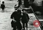 Image les enfants pauvres Chine, 1932, de la seconde 37 séquences d'archives historiques vidéo 65675066272