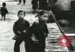 Image les enfants pauvres Chine, 1932, de la seconde 38 séquences d'archives historiques vidéo 65675066272