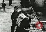 Image les enfants pauvres Chine, 1932, de la seconde 40 séquences d'archives historiques vidéo 65675066272