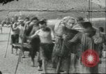 Immagine di Le miniere di sale Tze-Kung Cina, 1944, secondo 30 filmato di repertorio 65675066278