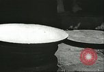 Immagine di Le miniere di sale Tze-Kung Cina, 1944, secondo 47 filmato di repertorio 65675066278
