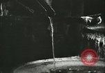 Immagine di Le miniere di sale Tze-Kung Cina, 1944, secondo 59 filmato di repertorio 65675066278