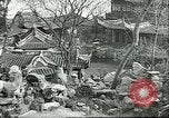Standbild das Leben der Reichen und der Armen China, 1932, aus Sekunde 11 historischem Filmmaterial Videoclip 65675066296
