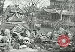 Standbild das Leben der Reichen und der Armen China, 1932, aus Sekunde 13 historischem Filmmaterial Videoclip 65675066296