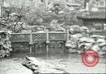 Standbild das Leben der Reichen und der Armen China, 1932, aus Sekunde 32 historischem Filmmaterial Videoclip 65675066296