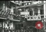 Standbild das Leben der Reichen und der Armen China, 1932, aus Sekunde 48 historischem Filmmaterial Videoclip 65675066296