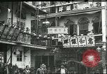 Standbild das Leben der Reichen und der Armen China, 1932, aus Sekunde 50 historischem Filmmaterial Videoclip 65675066296