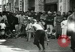 Standbild Straßenkünstler China, 1932, aus Sekunde 13 historischem Filmmaterial Videoclip 65675066298