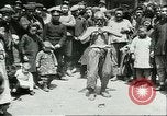 Standbild Straßenkünstler China, 1932, aus Sekunde 41 historischem Filmmaterial Videoclip 65675066298