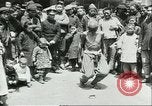 Standbild Straßenkünstler China, 1932, aus Sekunde 45 historischem Filmmaterial Videoclip 65675066298
