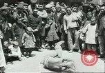 Standbild Straßenkünstler China, 1932, aus Sekunde 53 historischem Filmmaterial Videoclip 65675066298