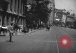 Immagine di Shanghai 1920s frenetica città scene di strada Shanghai in Cina, 1928, secondo 12 filmato di repertorio 65675066301