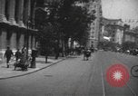 Immagine di Shanghai 1920s frenetica città scene di strada Shanghai in Cina, 1928, secondo 14 filmato di repertorio 65675066301