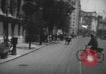 Immagine di Shanghai 1920s frenetica città scene di strada Shanghai in Cina, 1928, secondo 15 filmato di repertorio 65675066301