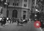 Immagine di Shanghai 1920s frenetica città scene di strada Shanghai in Cina, 1928, secondo 26 filmato di repertorio 65675066301