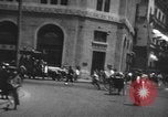 Immagine di Shanghai 1920s frenetica città scene di strada Shanghai in Cina, 1928, secondo 30 filmato di repertorio 65675066301