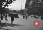 Immagine di Shanghai 1920s frenetica città scene di strada Shanghai in Cina, 1928, secondo 43 filmato di repertorio 65675066301
