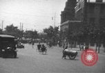 Immagine di Shanghai 1920s frenetica città scene di strada Shanghai in Cina, 1928, secondo 44 filmato di repertorio 65675066301