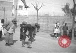 Immagine di Vita dei lavoratori Shanghai in Cina, 1928, secondo 60 filmato di repertorio 65675066304