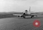 Immagine di F-86 Sabre La corea di Suwon, 1953, secondo 36 filmato di repertorio 65675066307