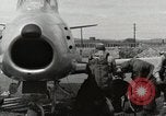 Immagine di F-86 Sabre La corea di Suwon, 1953, secondo 34 filmato di repertorio 65675066309