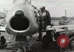 Immagine di F-86 Sabre La corea di Suwon, 1953, secondo 37 filmato di repertorio 65675066309