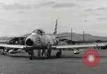 Standbild F-86 Sabre Südkorea, 1953, aus Sekunde 30 historischem Filmmaterial Videoclip 65675066311