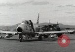 Standbild F-86 Sabre Südkorea, 1953, aus Sekunde 38 historischem Filmmaterial Videoclip 65675066311